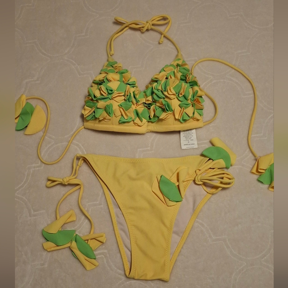 ALOHAS Yellow Bikini Set.
